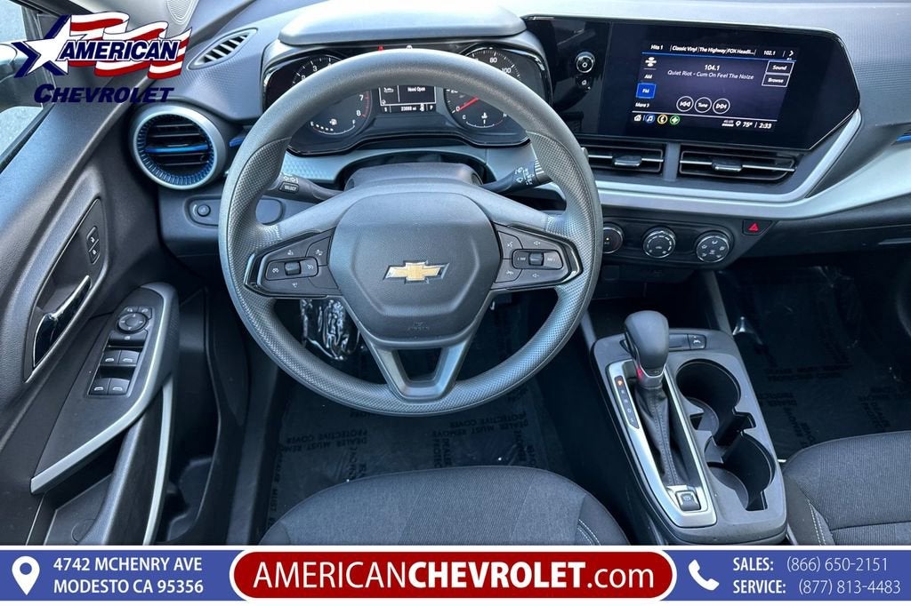 2025 Chevrolet Trax LS