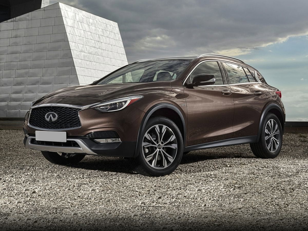2018 INFINITI QX30 Essential's photo