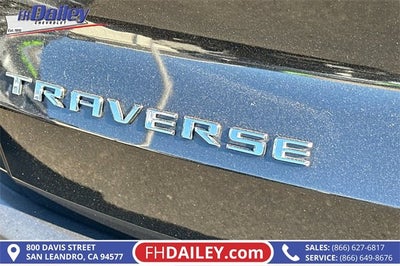 2025 Chevrolet Traverse LT