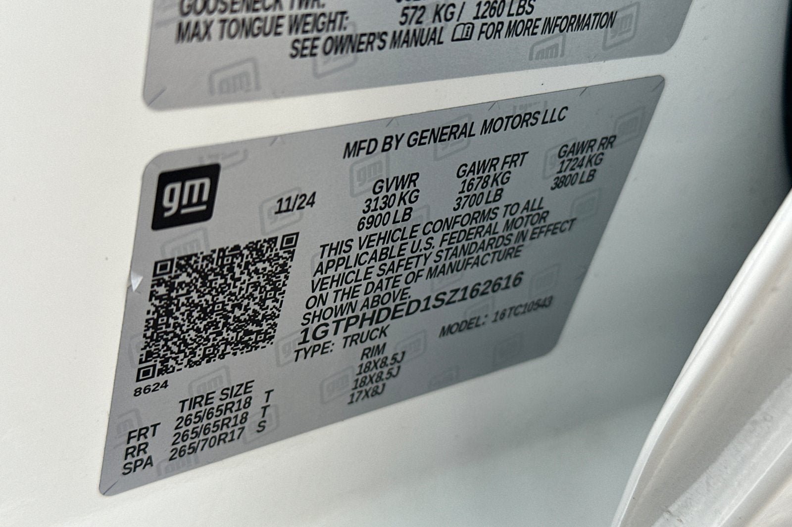 2025 GMC Sierra 1500 SLT