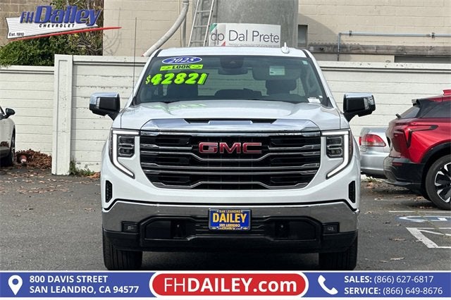 2025 GMC Sierra 1500 SLT