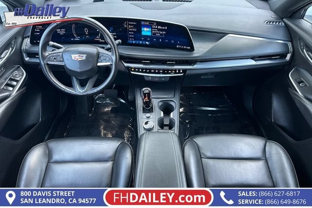 2024 Cadillac XT4 Premium Luxury