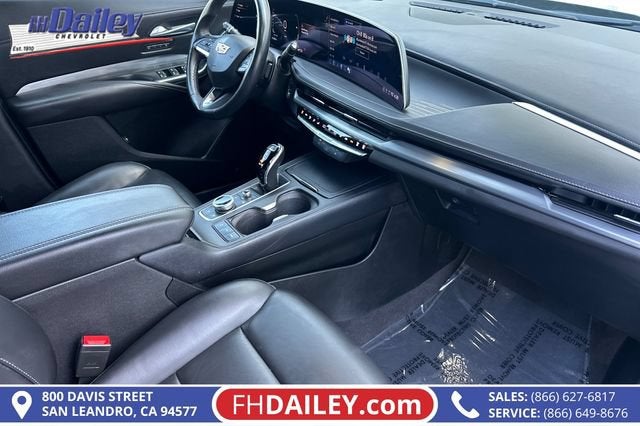 2024 Cadillac XT4 Premium Luxury