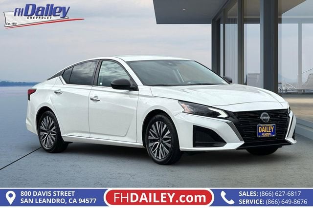 2025 Nissan Altima SV