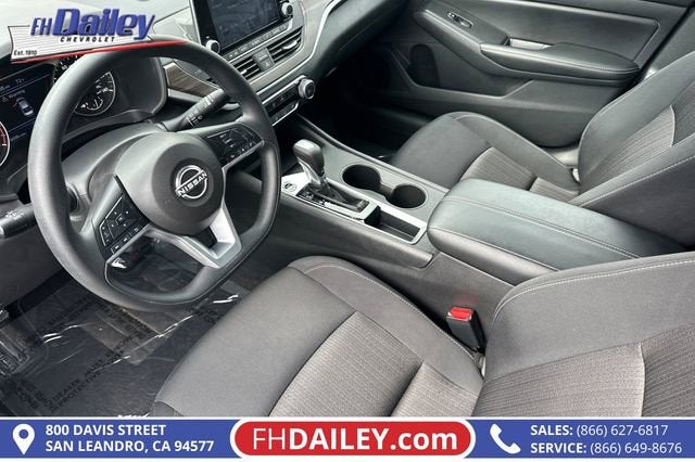 2025 Nissan Altima SV