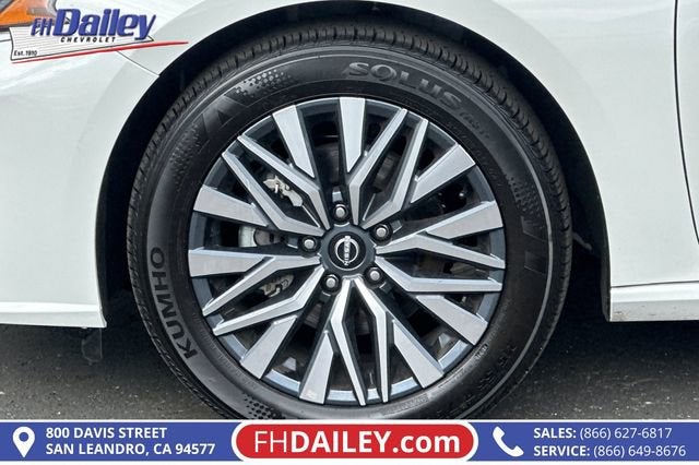 2025 Nissan Altima SV