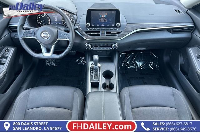 2025 Nissan Altima SV