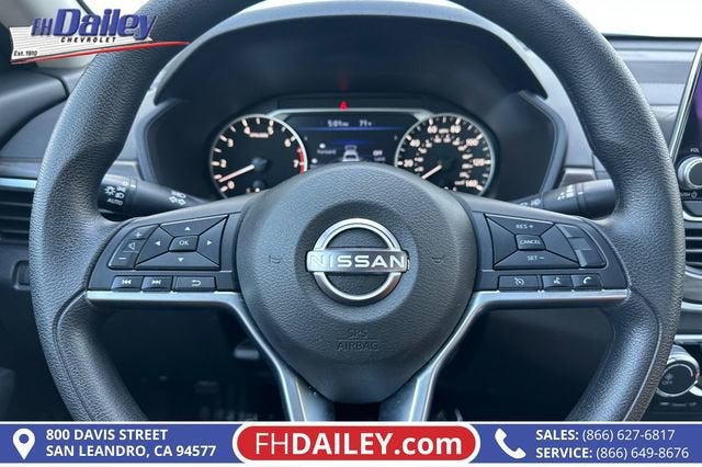 2025 Nissan Altima SV