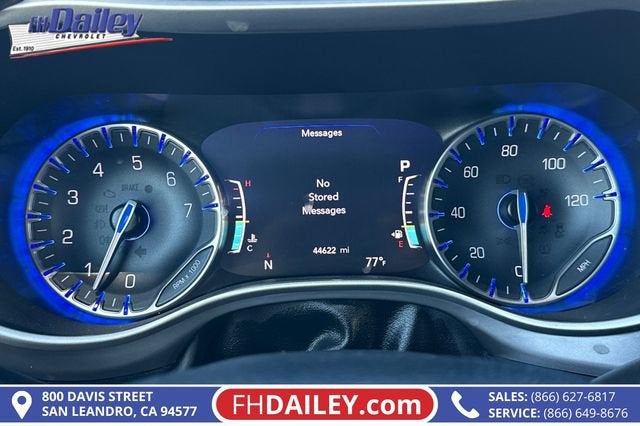 2025 Chrysler Pacifica Select