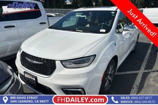 2022 Chrysler Pacifica Hybrid Pinnacle
