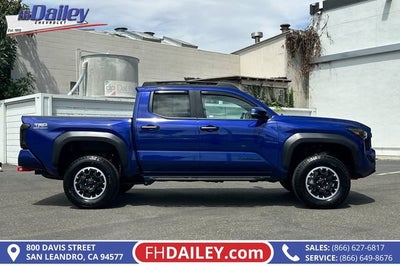 2025 Toyota Tacoma 4WD SR