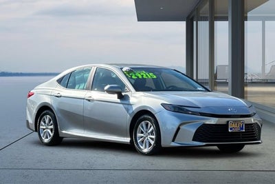 2025 Toyota Camry LE
