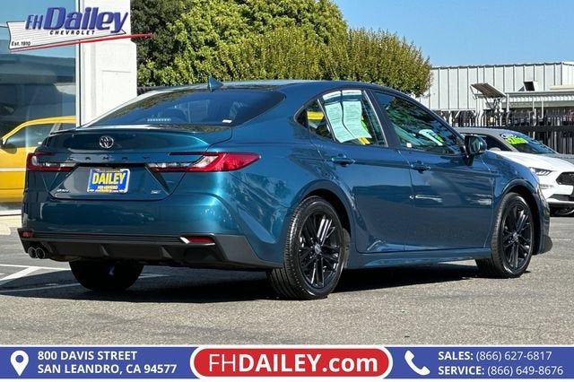 2025 Toyota Camry SE