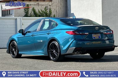 2025 Toyota Camry SE