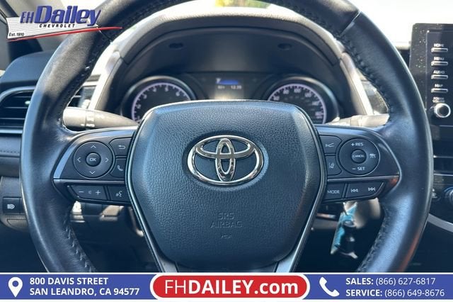 2022 Toyota Camry SE