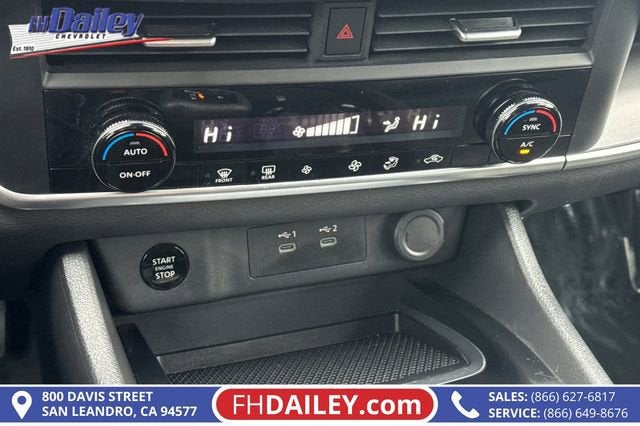 2025 Nissan Rogue SV