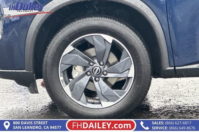 2025 Nissan Rogue SV