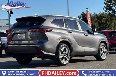 2024 Toyota Highlander LE