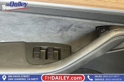 2025 Tesla Model Y Long Range