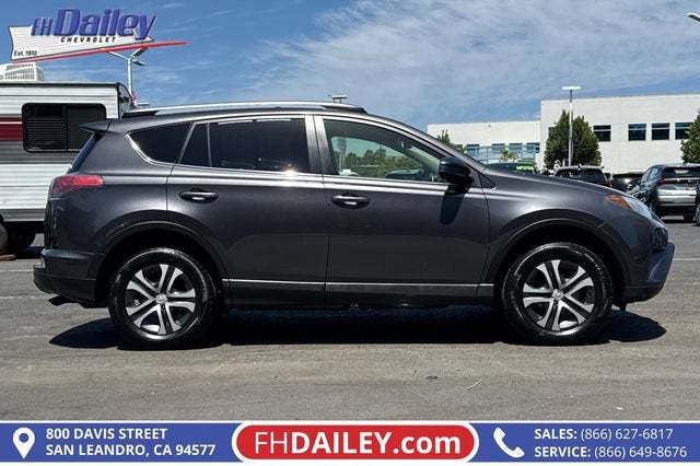 2018 Toyota RAV4 LE