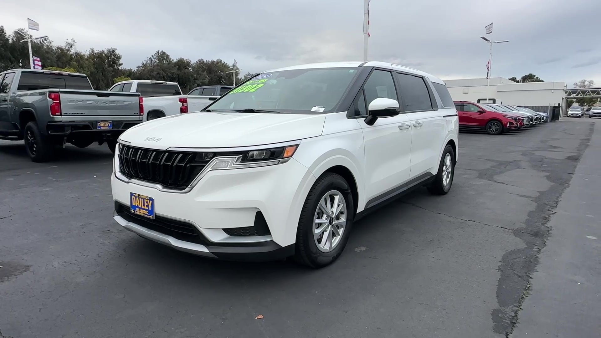 2024 Kia Carnival LX