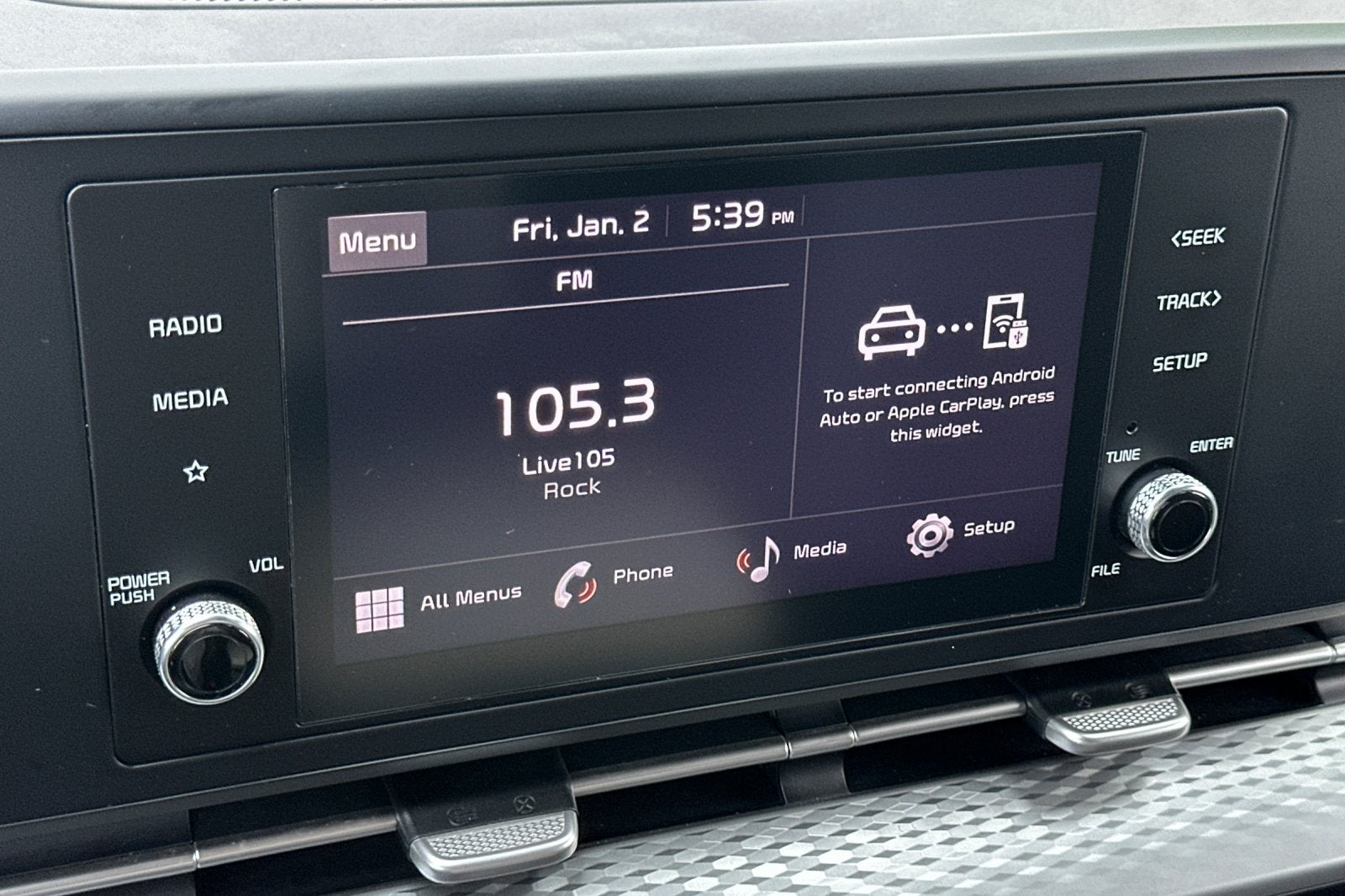 2024 Kia Carnival LX